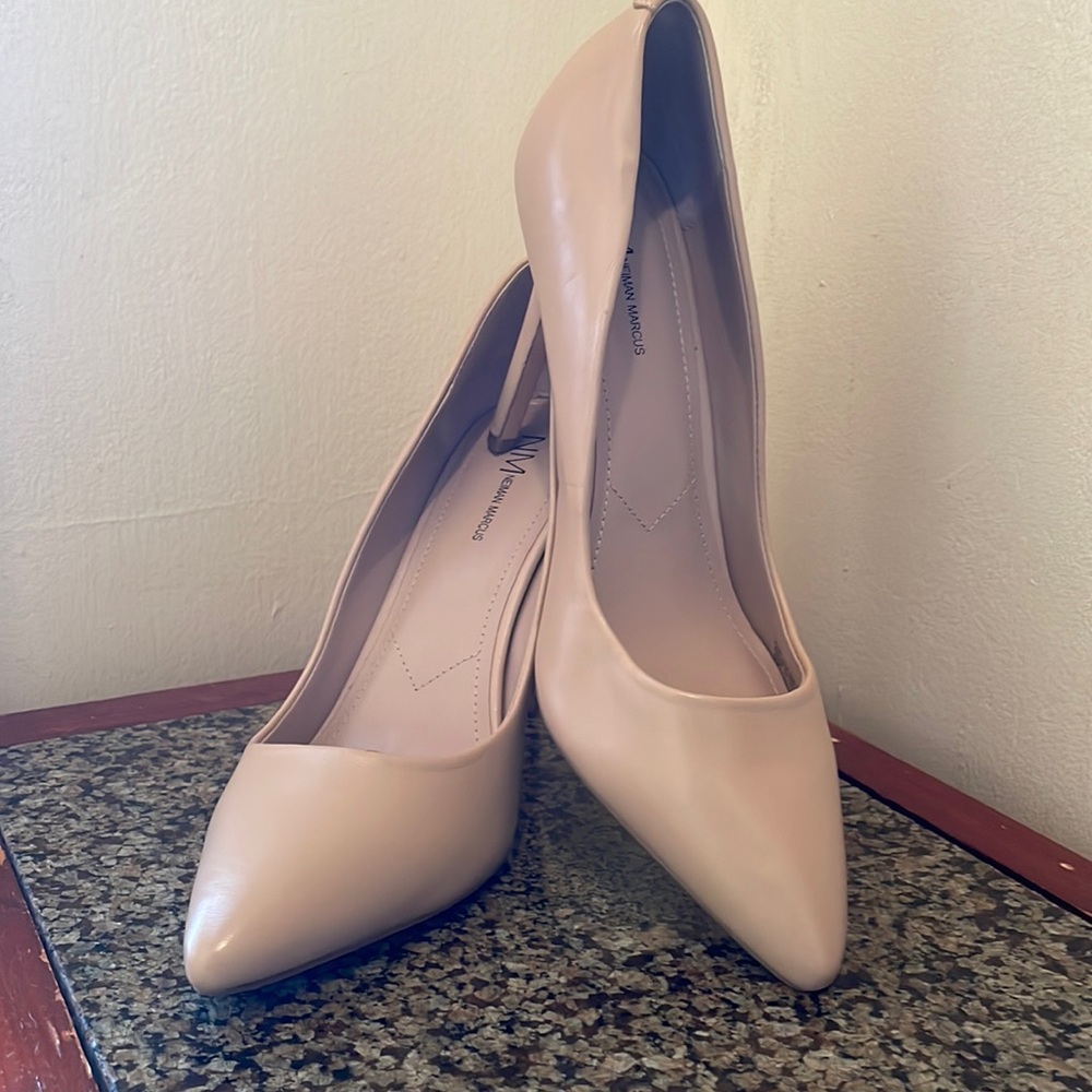 Classic Tan 4 1/2 inch heel Neiman Marcus Pumps.